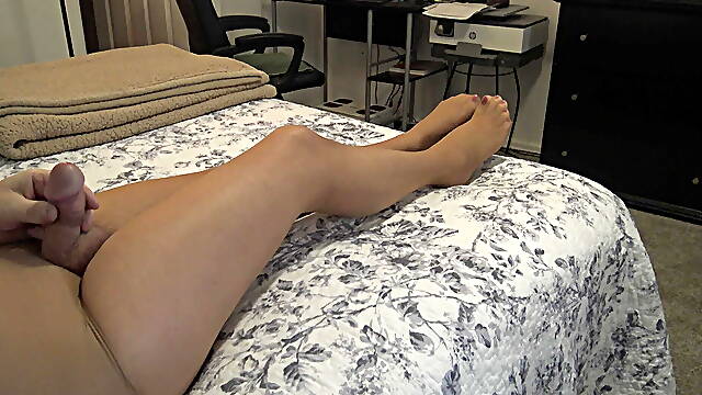Felling horny