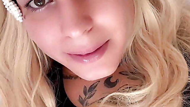 Gym Clothes, Handjob and Cumshot
