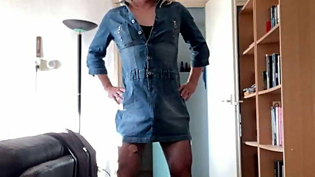 Showing my new denim dress...