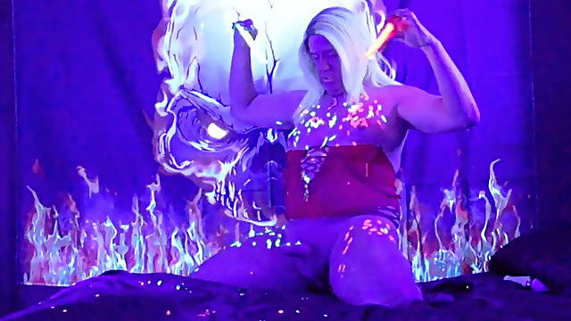 TiffanyBellsts in Wax Play Part 1 Preview