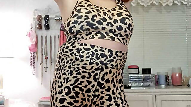 Curvy redhead cougar exercising and shaking her ass for hot young men!
