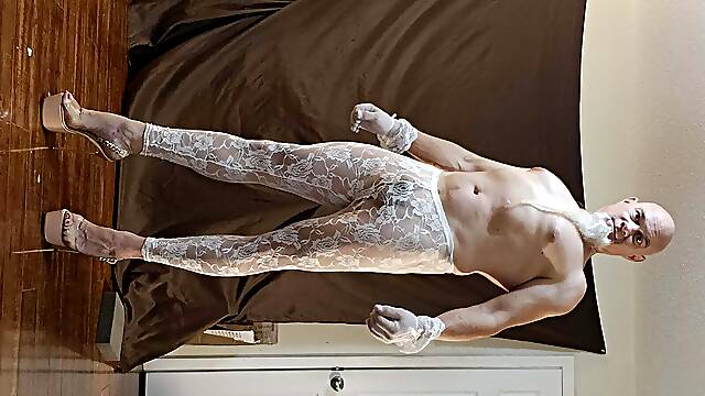 Fuck me daddy, fuck me good fuck me like you know you could