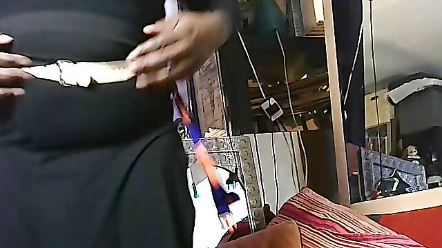 Anoniema Slutschool Stretching my legs to get a good fuck..