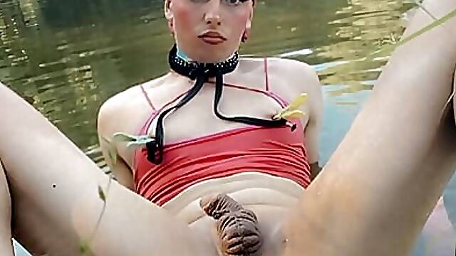 Anitagape public anal in the water