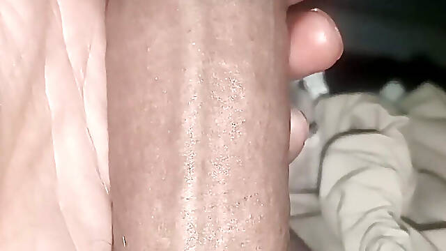 Anyone who wants to have sex with me and is interested can contact me.