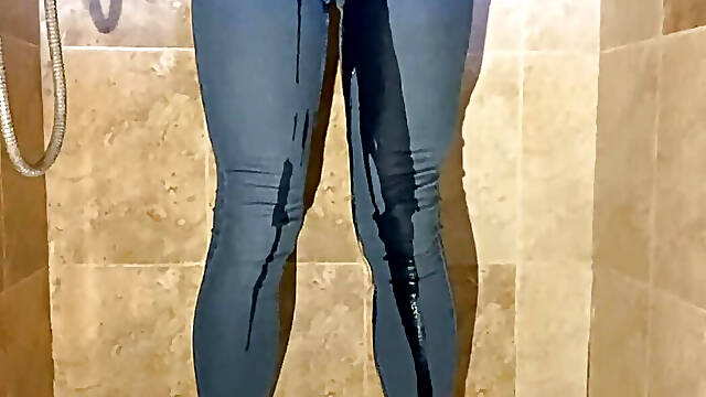 Desperate in jeans