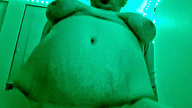 Emerald City Princess Knows You Like To Watch Her Ride Dick