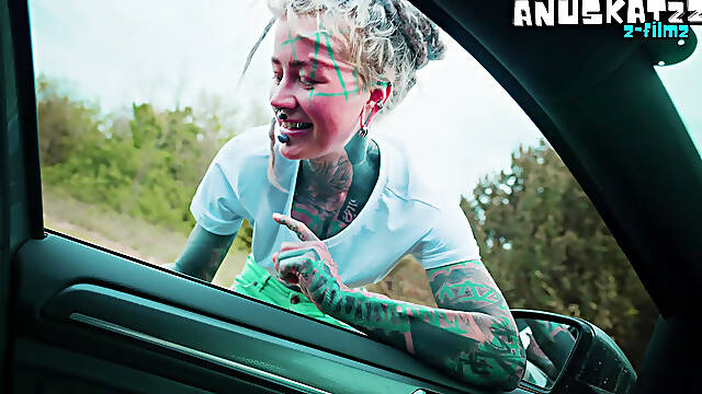 Sponge, Soap &amp; Sin Holiday Car Wash Turns Into Full-Service Fuck