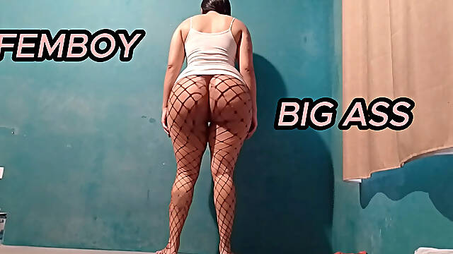 DELICIOUS FEMBOY BIG ASS AND SEXY