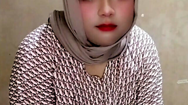 Ivvy crossdresser hijab feels horny after a month. Then she cums