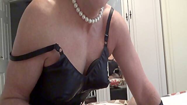 Angelika deepthroating cock