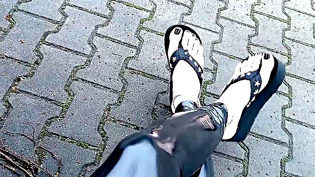 Public crossdressing - spandex leggings and g-string platforms